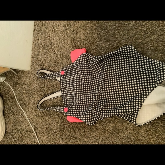 Pink tub swim top with checkered swimsuit over message me if interested - Picture 1 of 2